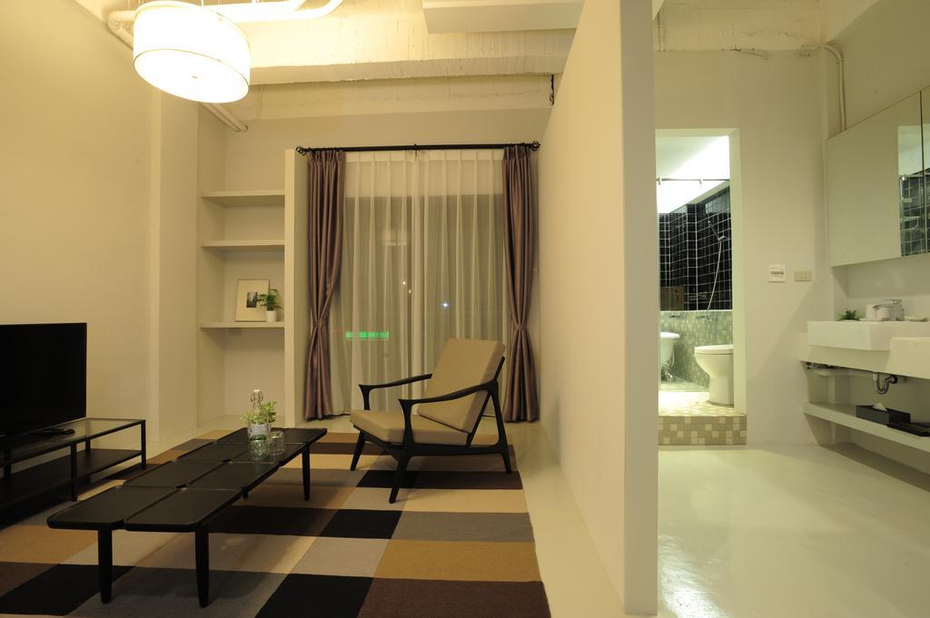 Longantree B And B Hualien City Room photo