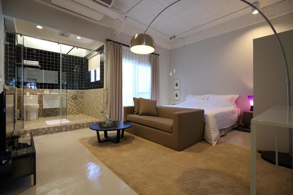 Longantree B And B Hualien City Room photo